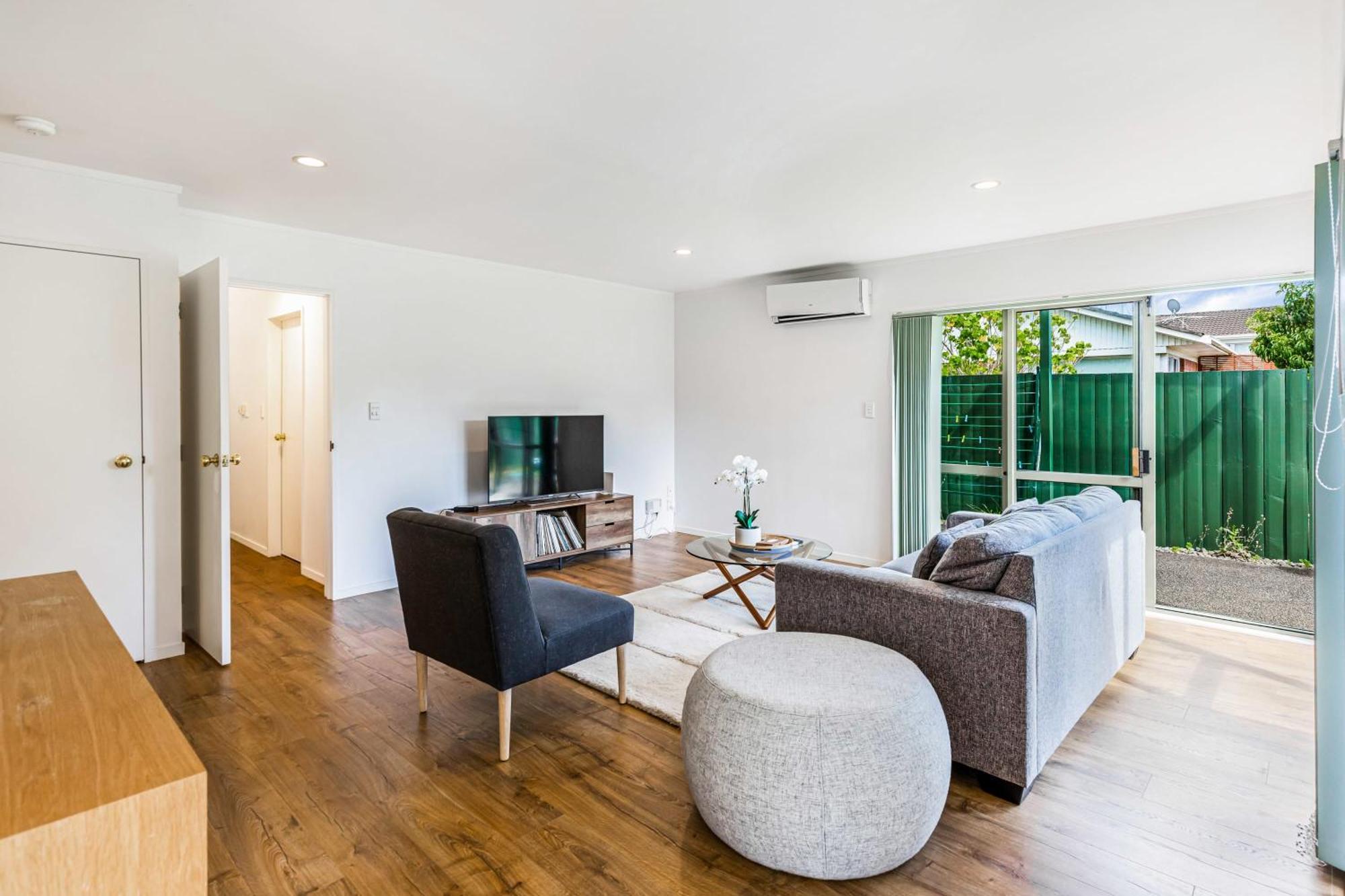 Private And Sunny 3-Bedroom Home With Parking Auckland Exterior photo